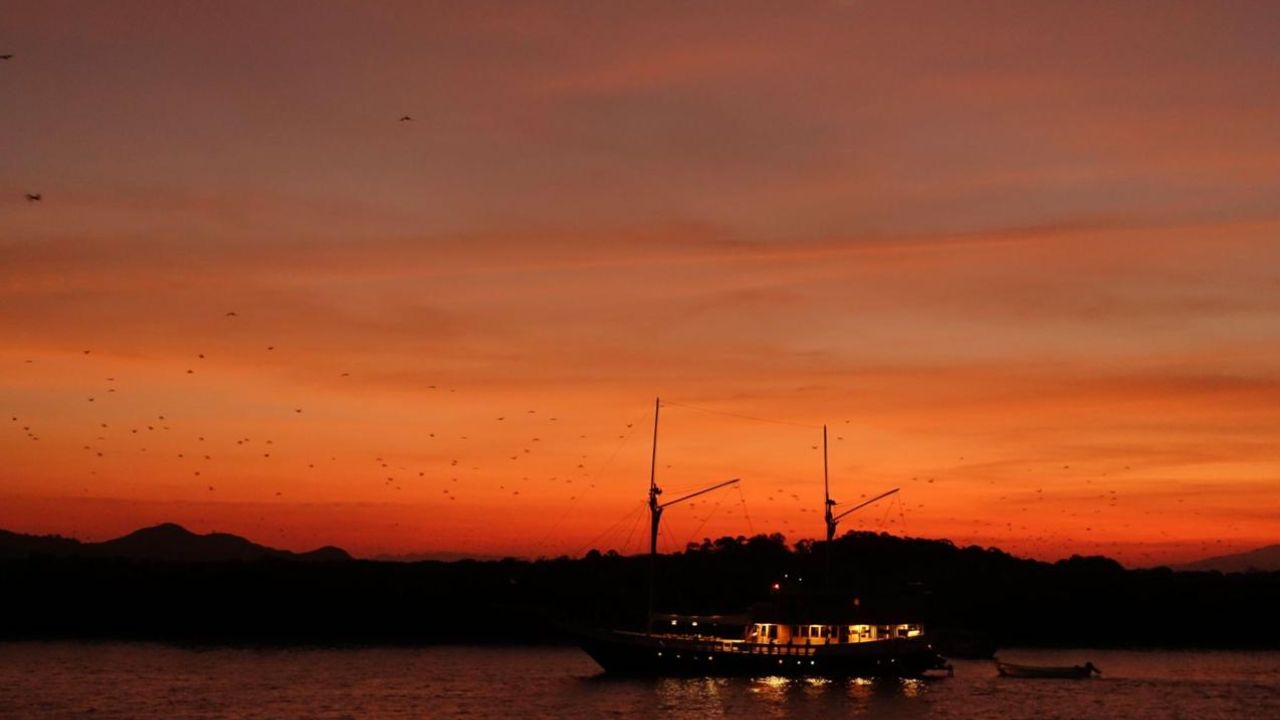 Sunset in Kalong Island